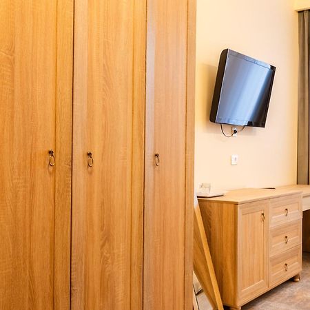 Pensiunea Floarea Soarelui Брашов Экстерьер фото