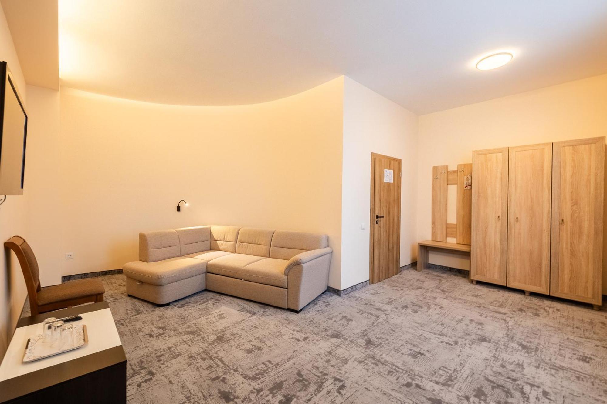 Pensiunea Floarea Soarelui Брашов Экстерьер фото